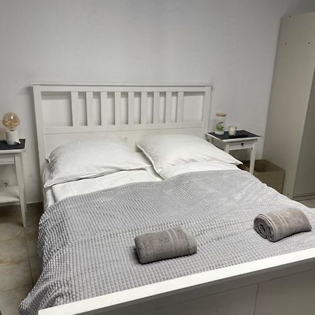 Sleepwell1 Apartment Кьолн Екстериор снимка