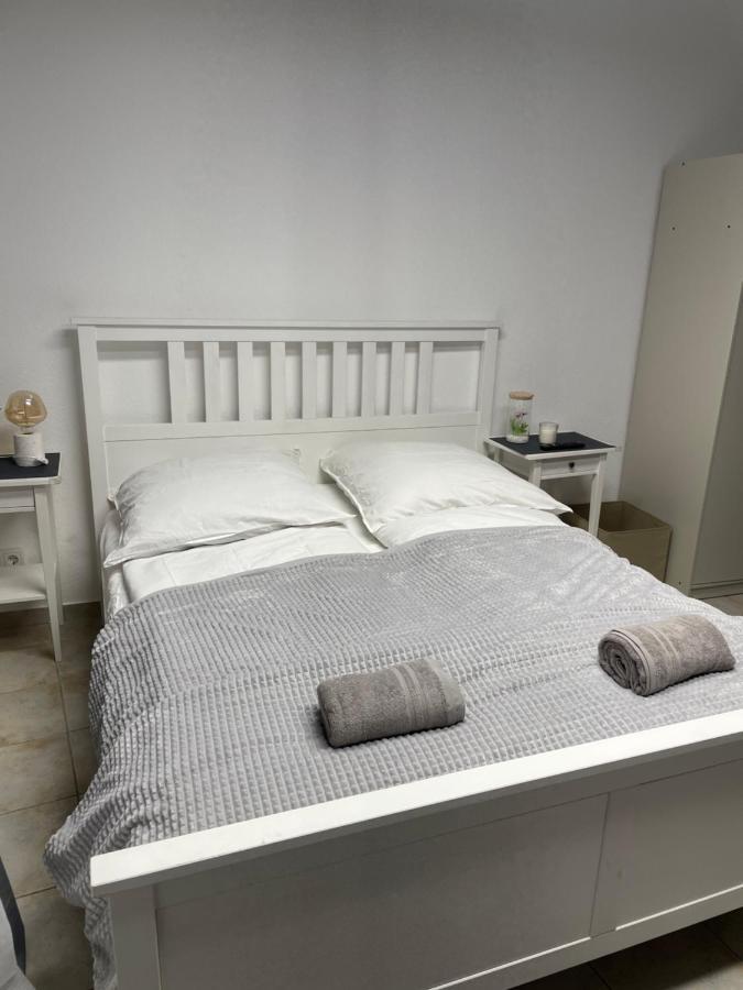 Sleepwell1 Apartment Кьолн Екстериор снимка